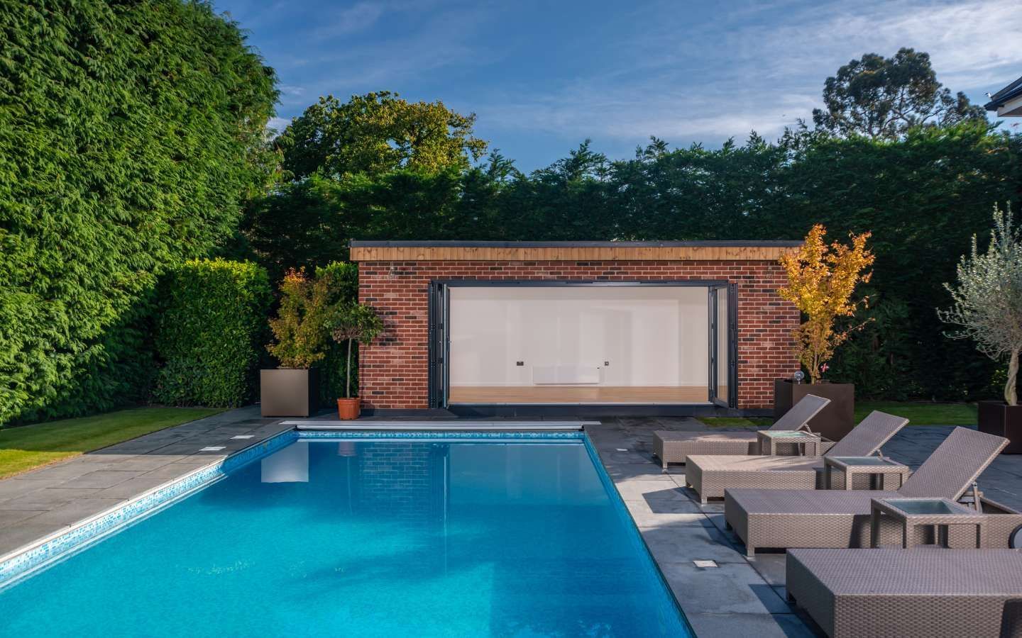 10 ways to integrate garden design around your garden room